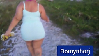 Romynhorj'S Beach Adventure With Strawberry Rj