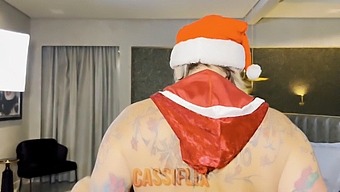 Mrs. Claus Reveals Her Enticing Rear End To A Well-Behaved Youngster On Cassiflix.
