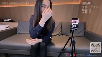 Hd-Video Van Japanse Vrouw Die Een Orgasme Bereikt En Spuitend Klaarkomt